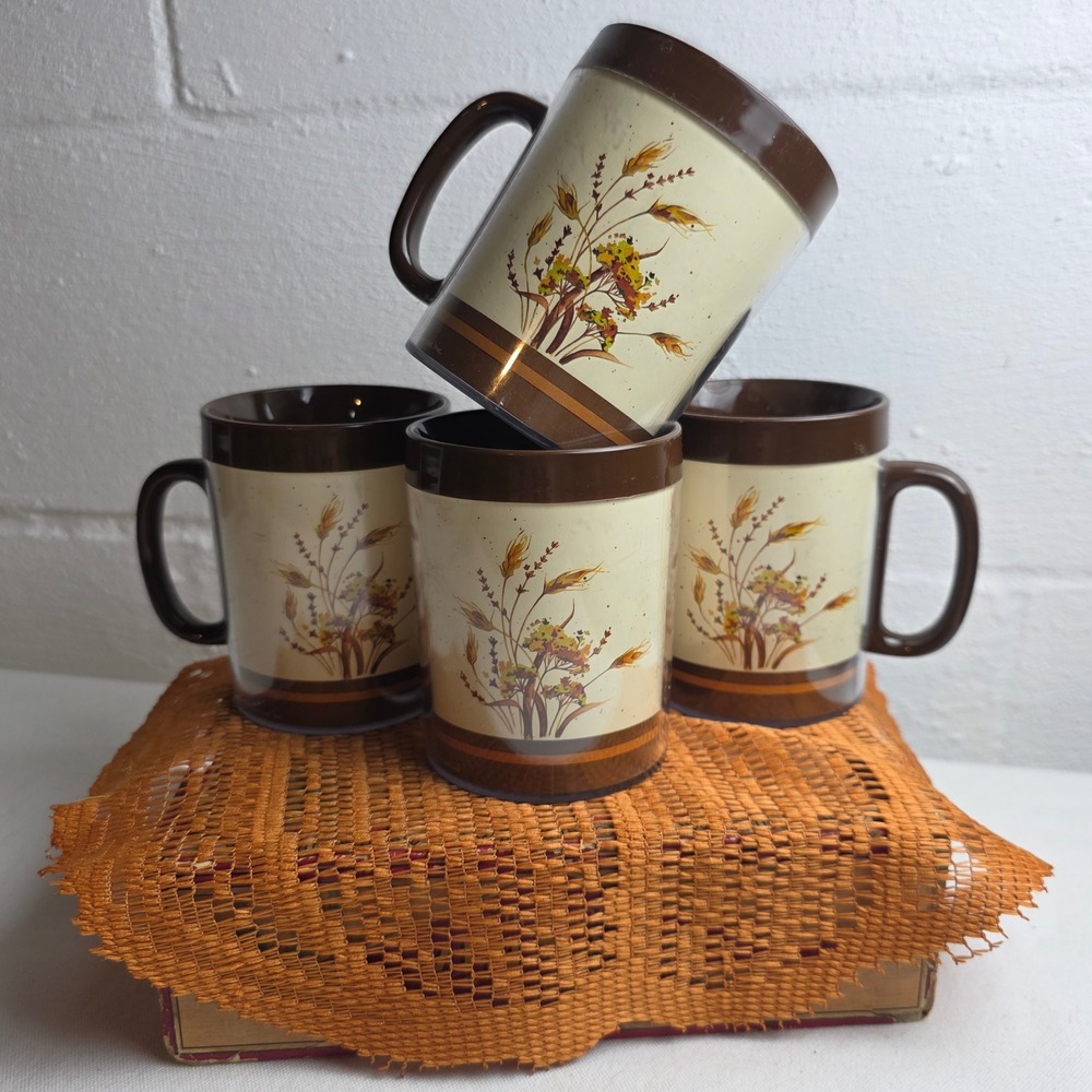 Vintage 1970s ThermoServ Plastic Mug Set of 4 Brown Wheat Harvest Retro